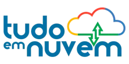 Logo escrito Tudo em Nuvem em azul e uma nuvem na direita com as cores da google com uma seta para baixo e outra para cima em sua base.